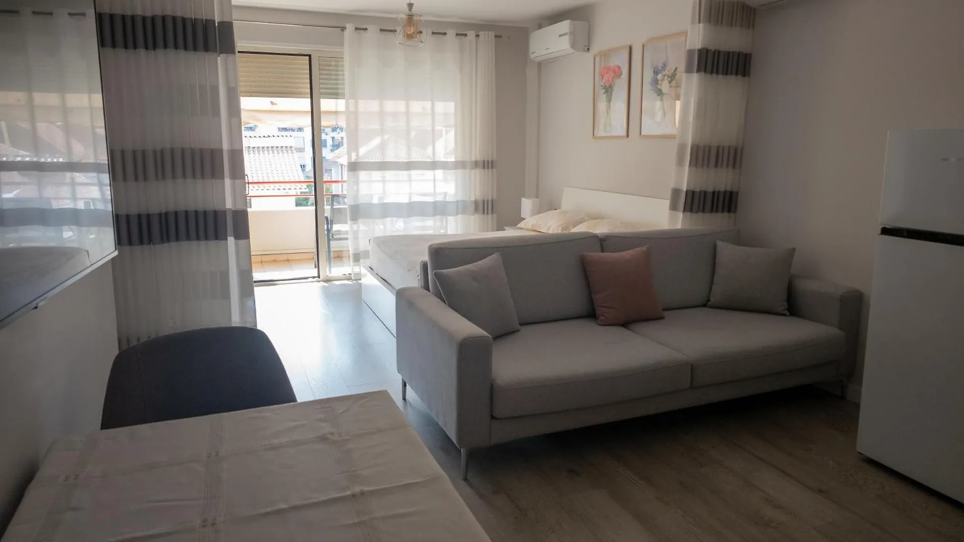 Small Studio Near The Olimpik Park Apartment Tirana