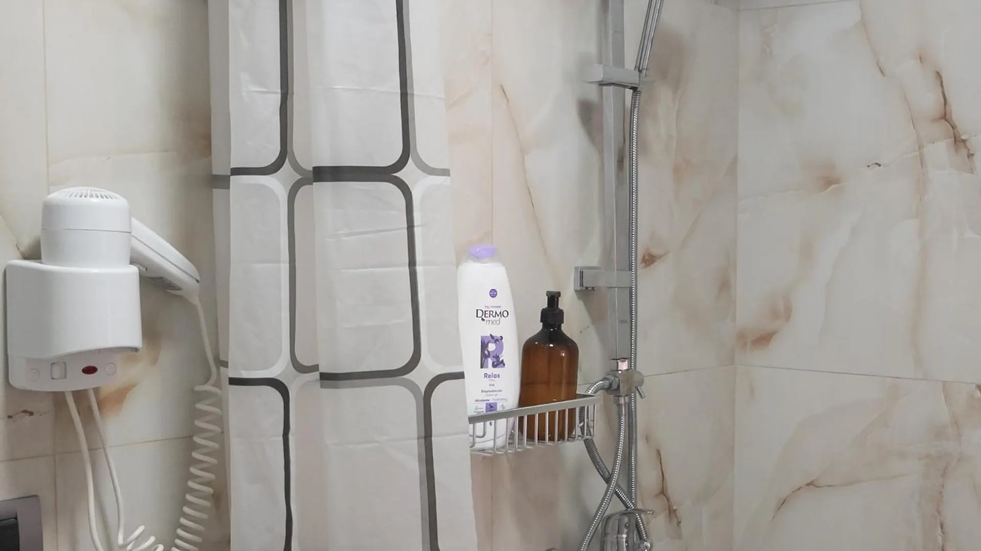 Small Studio Near The Olimpik Park Apartment Tirana Albania